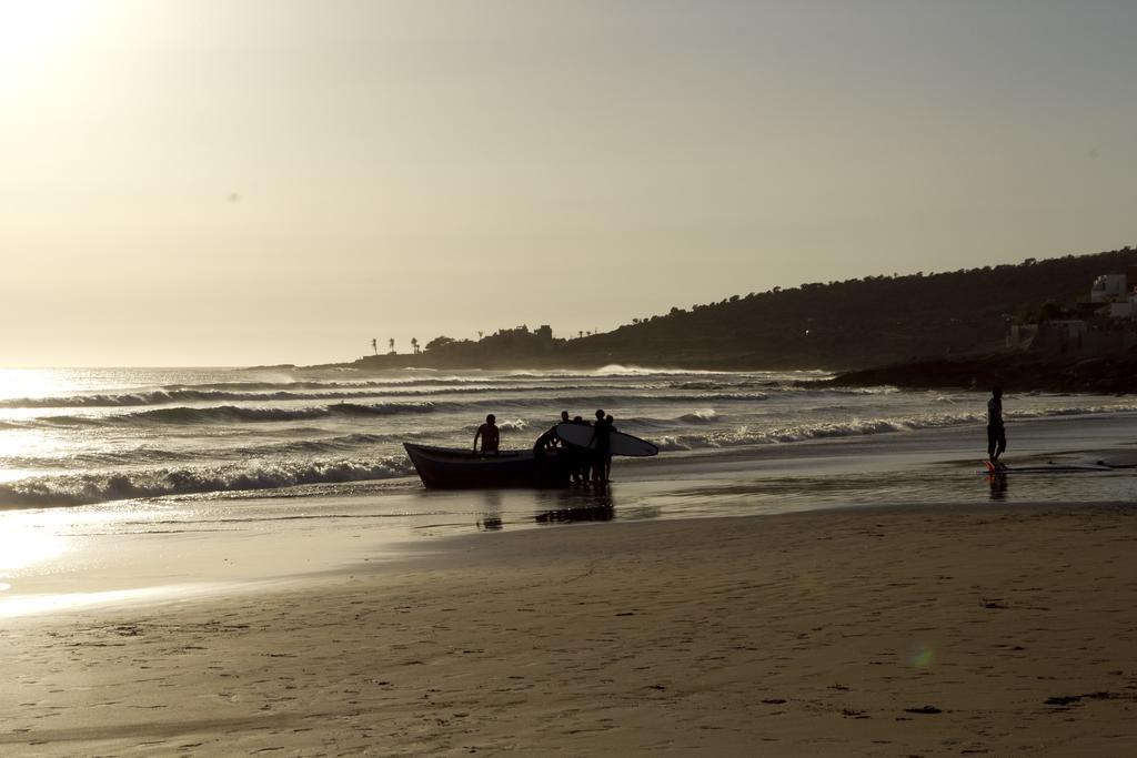 Amayour Surf Hostel Taghazout Ngoại thất bức ảnh